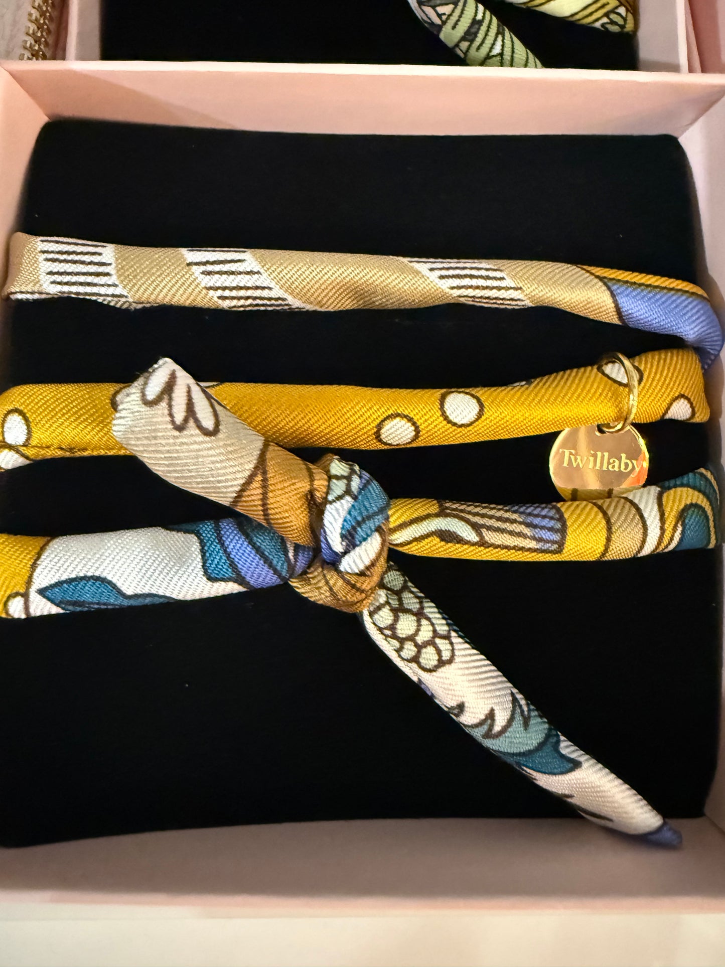 twillaby Seidenarmbänder