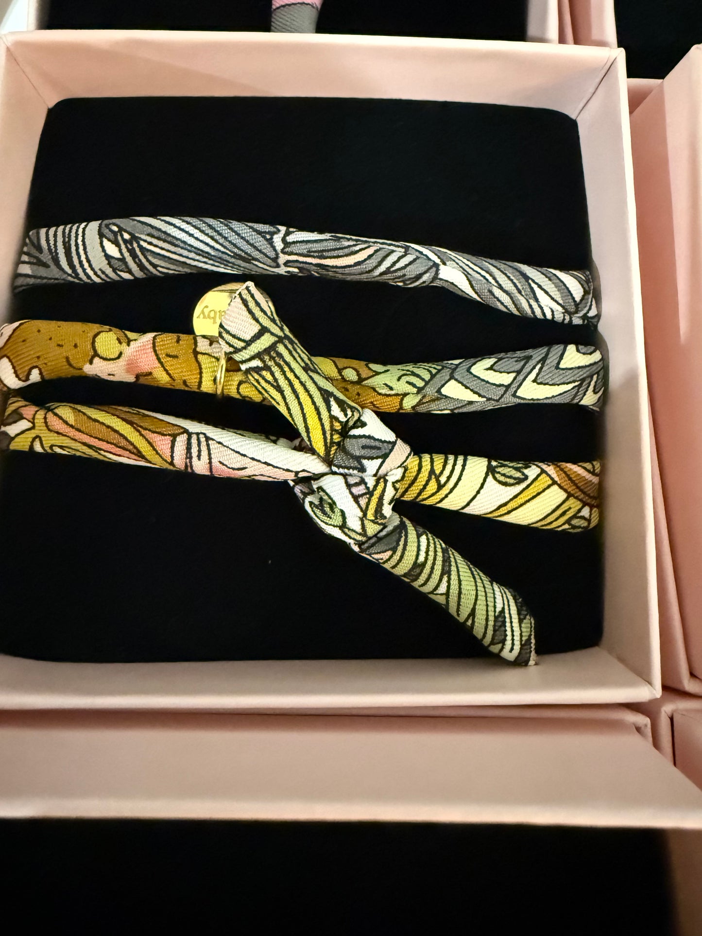 twillaby Seidenarmbänder